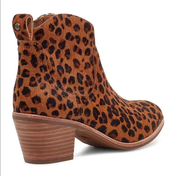 UGG Women's Kingsburg Leopard Boots